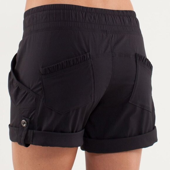 Lululemon Play in the Sun Short / swift studio shorts, adjustable length (black) - Picture 2 of 12